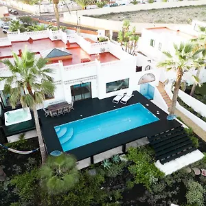 Flamencos By Veaco- Beachfront&pool Villa